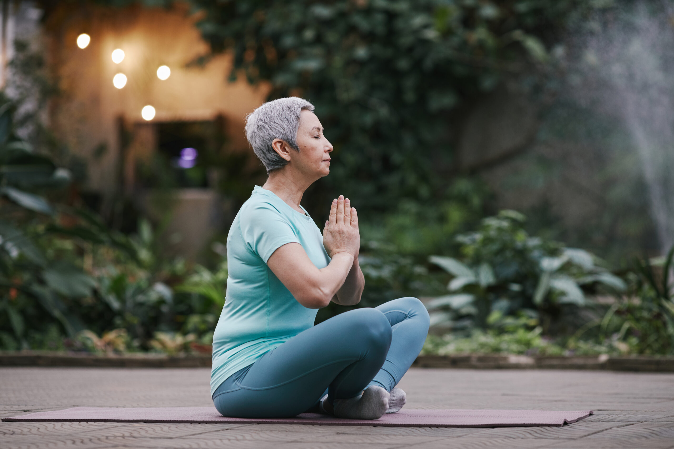You are currently viewing Yoga pour la guérison : découvrez les bienfaits et pratiques essentielles